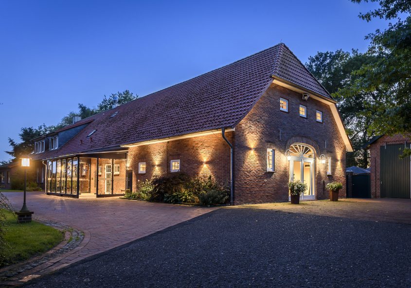 kultur hinterm feld, oliver saul fotografie, aussenaufnhame, outdoor, blaue stunde